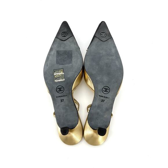 Vintage Chanel CC Logo Bow Cap Toe Slingback Pumps 37 - Picture 8 of 9